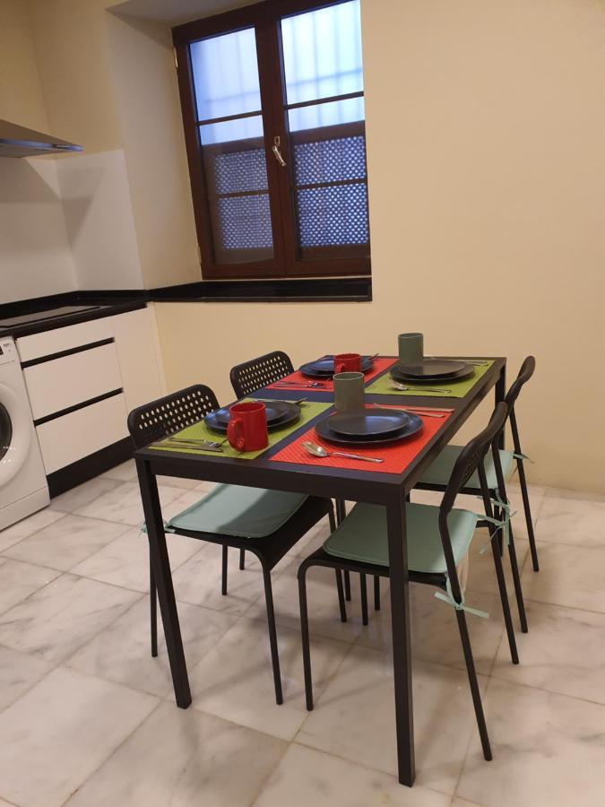 Habitaciones Casa Sevillana Centro Экстерьер фото